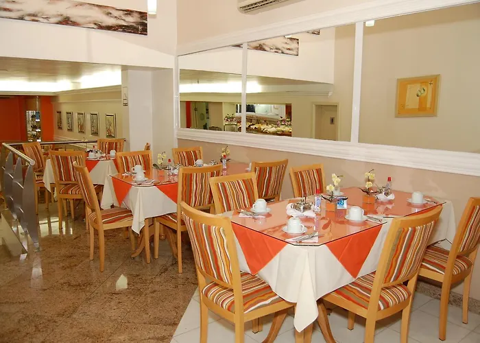 Harbor Regent Suites